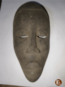 Masque décoratif – style Dan