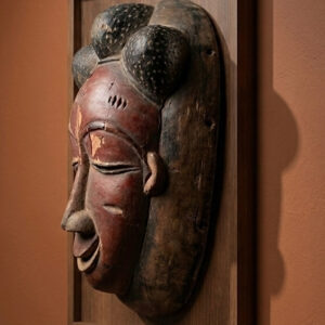 Masque de Sagesse Luluwa – RDC – Patine Brune et Scarifications Traditionnelles