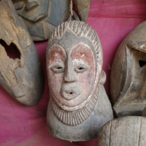 Masque de l'Ancêtre Punu – Gabon – Visage en Cœur & Pigments Sacrés