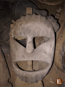 Masque guerrier KABA – pièce artisanale décorative